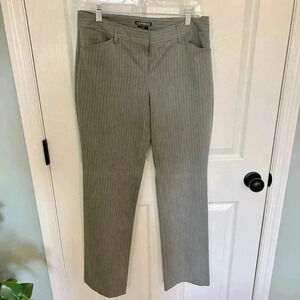 Express Mid Rise Bootcut Editor Pants size 6R